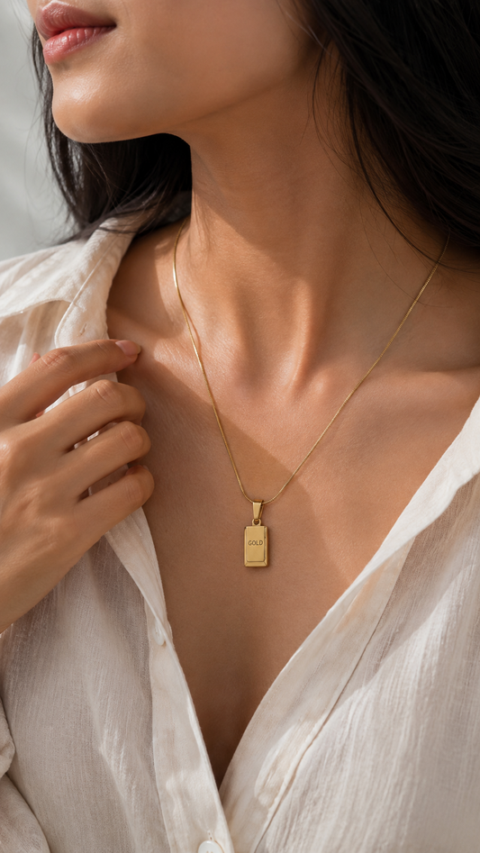 Emerald Green Rectangular Pendant Necklace